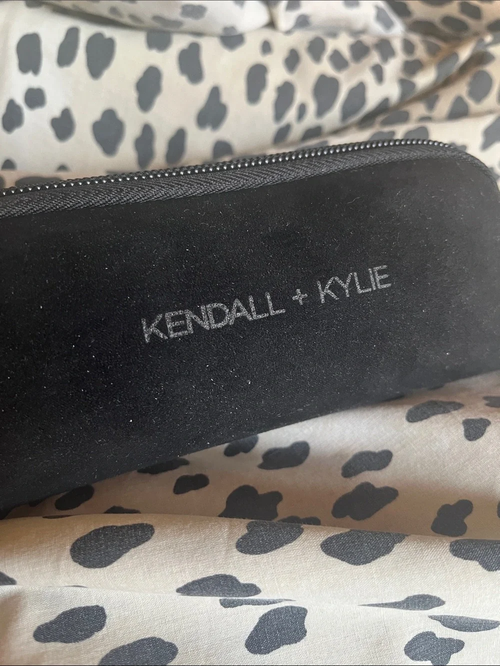Kendall & Kylie Black Sleek Oversized Sunglasses - Picture 11 of 11